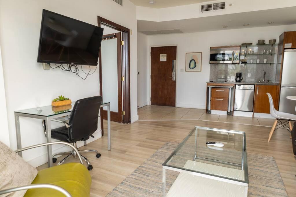 Apartamento 1 Bedroom With King Bed And Roof-top Pool And Bar C503 Miami Beach